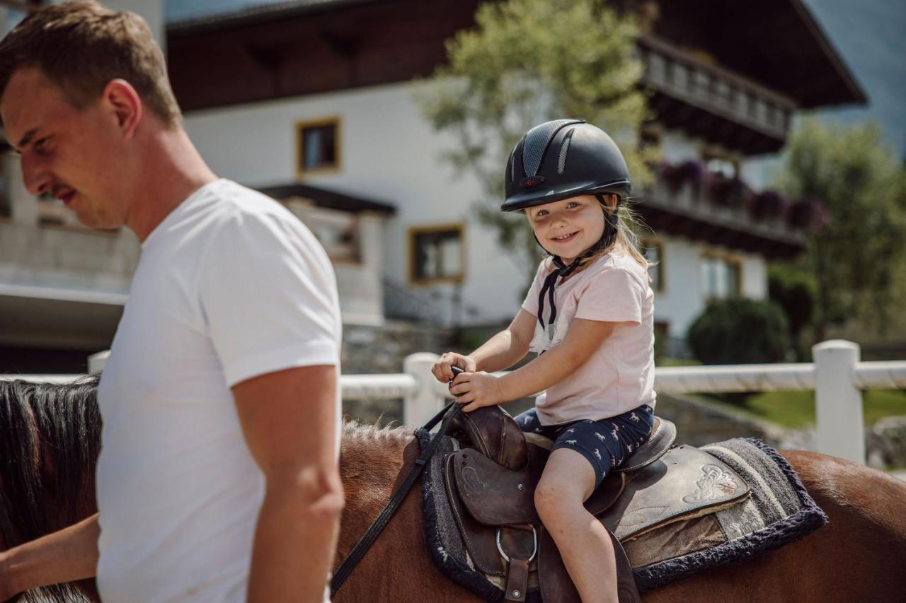 Lerchs Landhotel Sankt Johann im Pongau Bagian luar foto